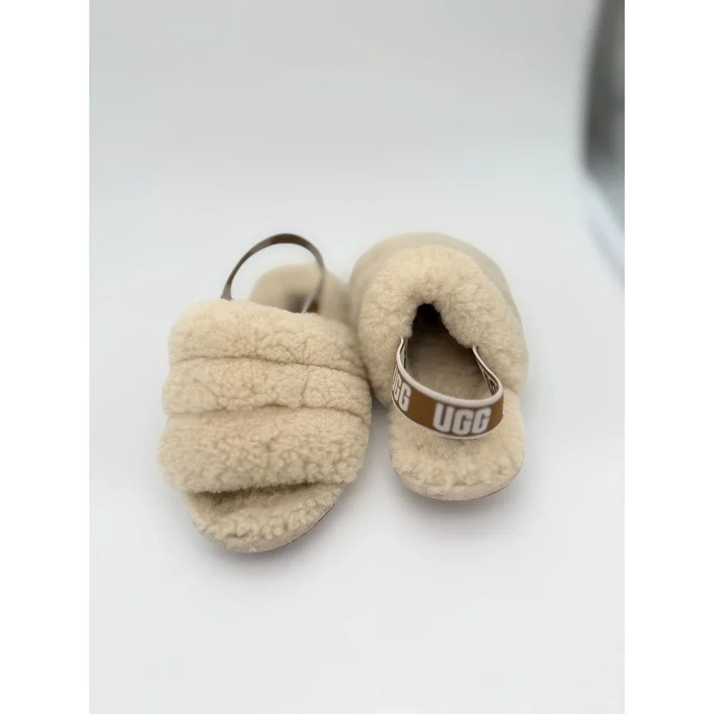 UGG Kids Fluff Yeah Slide Natural Sheepskin Sandal Comfy Casual‎ Size 12 Kids
